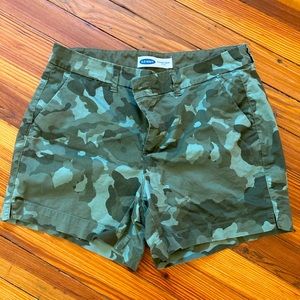 Camo MidRise Twill Old Navy Shorts